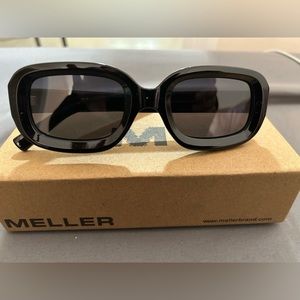 MELLER- Women’s Dashi all black sunglasses. NEW! Never worn, with box.